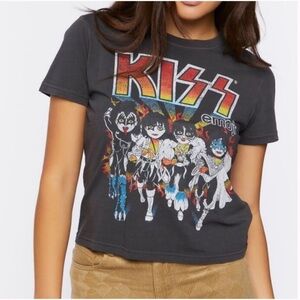 Goodie two sleeves kiss x emoji for forever 21 100% cotton band baby tee M NWT!